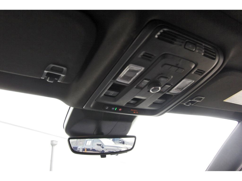 Used 2023 Cadillac Escalade ESV Premium Luxury RWD image 28