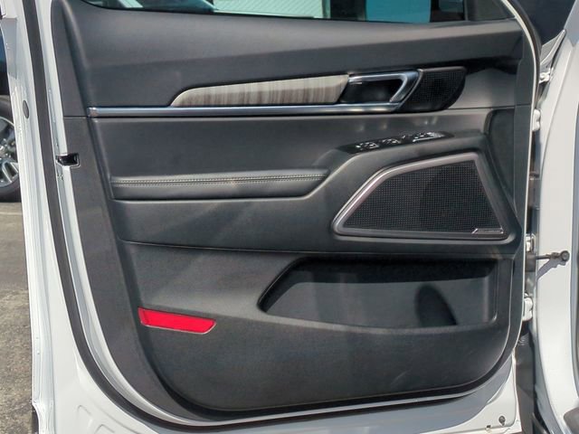 Used 2025 Kia Telluride EX w/ EX Captain's Chair Package FWD image 26