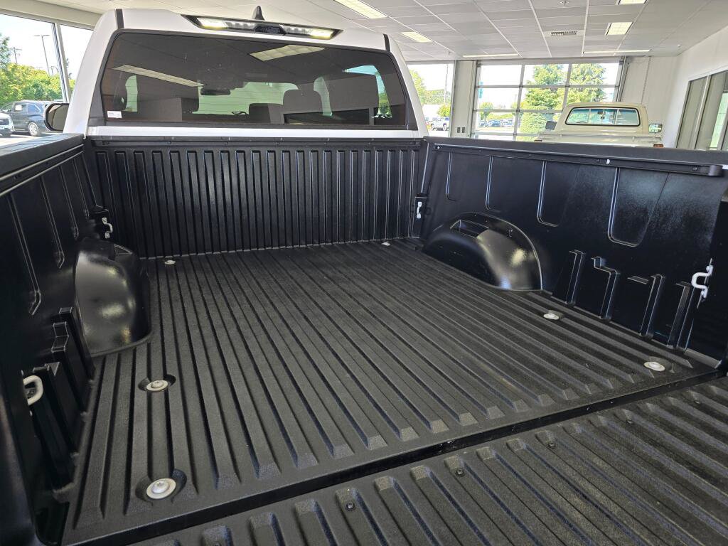 Certified 2025 Toyota Tundra SR5 w/ TRD Off-Road Package AWD/4WD image 14