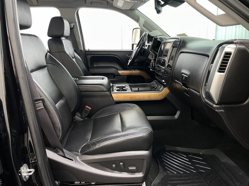 Used 2015 Chevrolet Silverado 3500 LTZ w/ Duramax Plus Package image 41