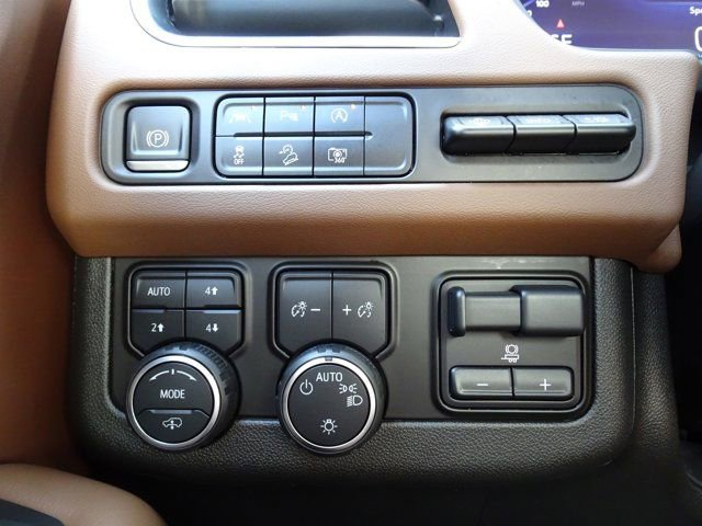 Used 2023 Chevrolet Tahoe High Country AWD/4WD image 27