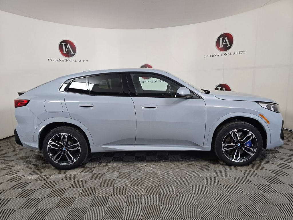 New 2026 BMW X2 xDrive28i w/ M Sport Package AWD/4WD image 3