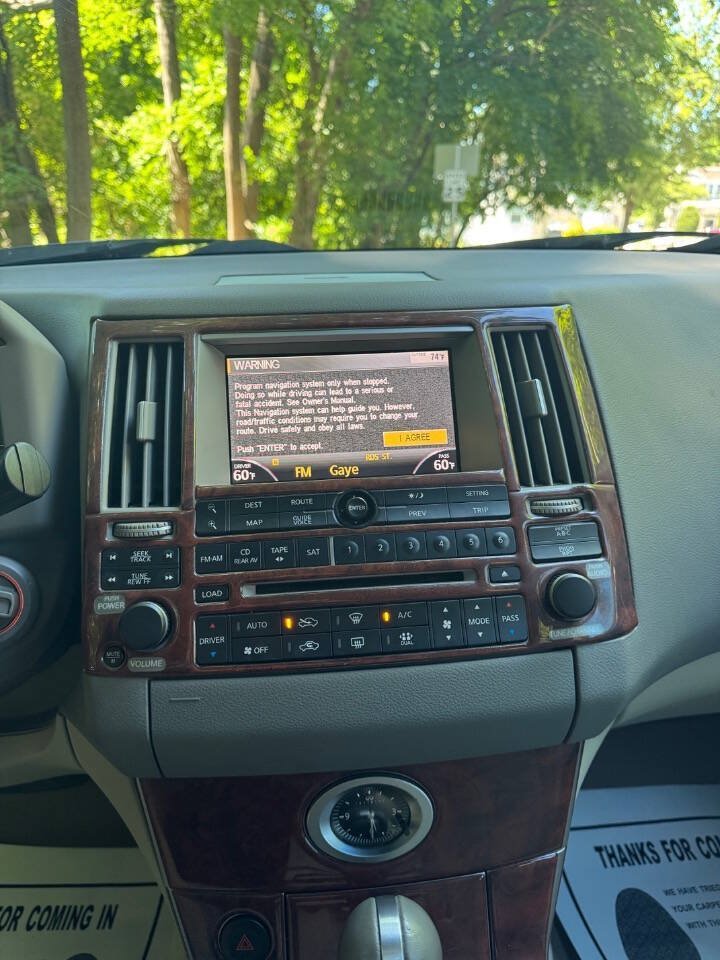 Used 2005 INFINITI FX35 AWD w/ (U01) Technology Pkg image 16
