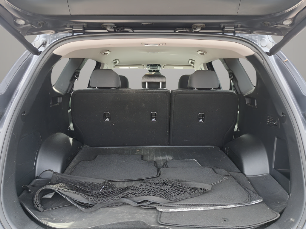 Used 2023 Hyundai Santa Fe SEL w/ Cargo Package AWD/4WD image 11