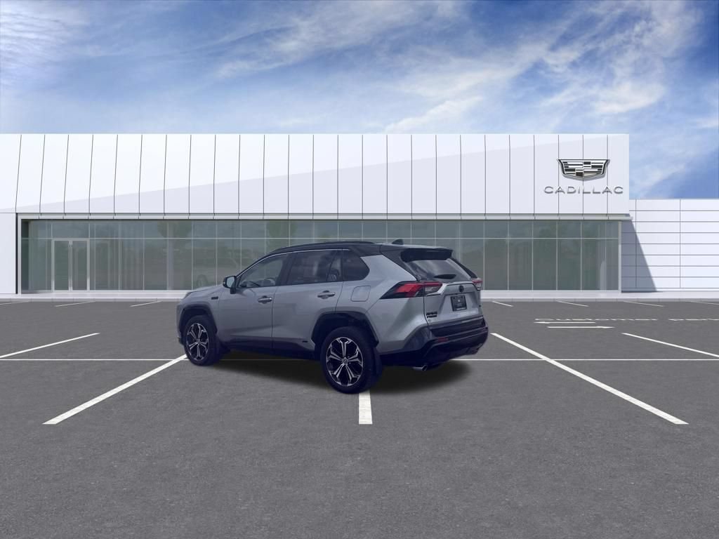 Used 2024 Toyota RAV4 XSE w/ Weather Package AWD/4WD image 4