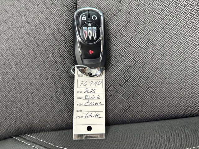 Used 2025 Buick Encore GX Preferred image 24