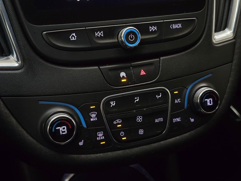 Used 2020 Chevrolet Malibu LT image 28