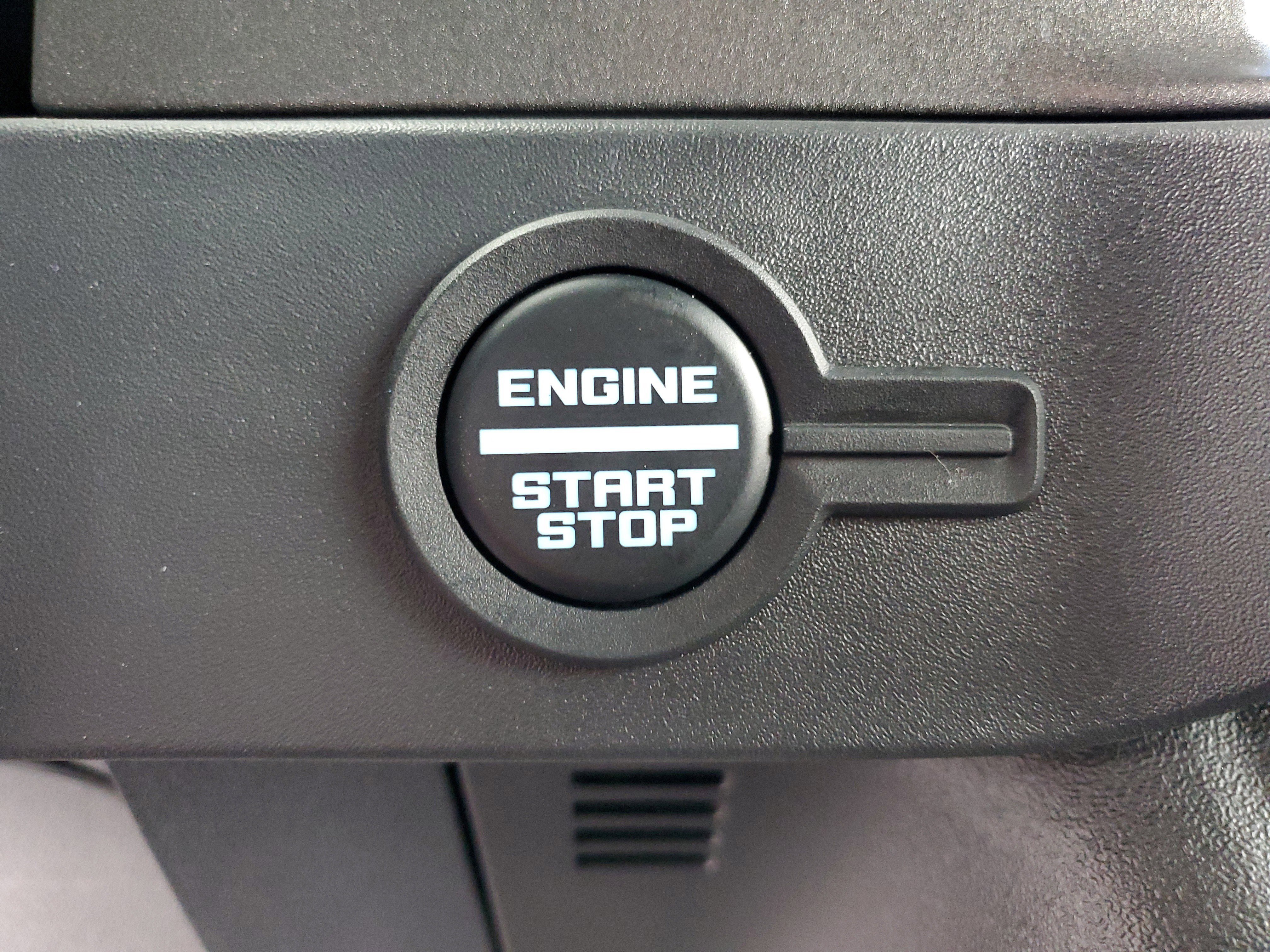 Used 2025 Ford Bronco Badlands image 29