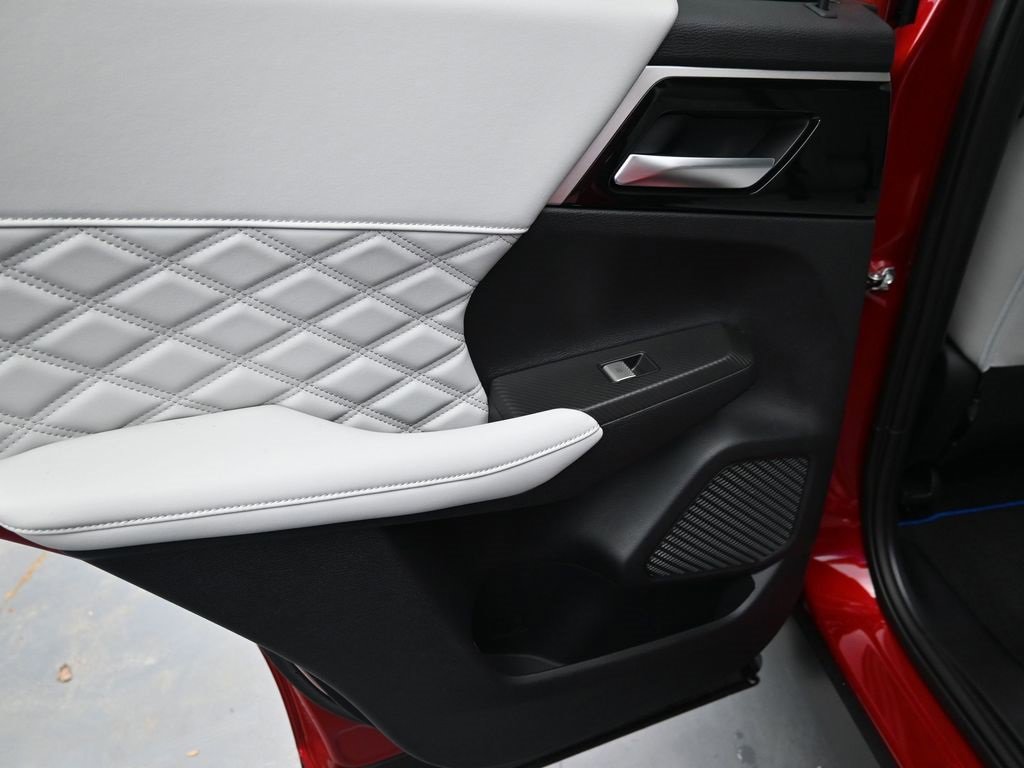 New 2025 Mitsubishi Outlander SEL image 11