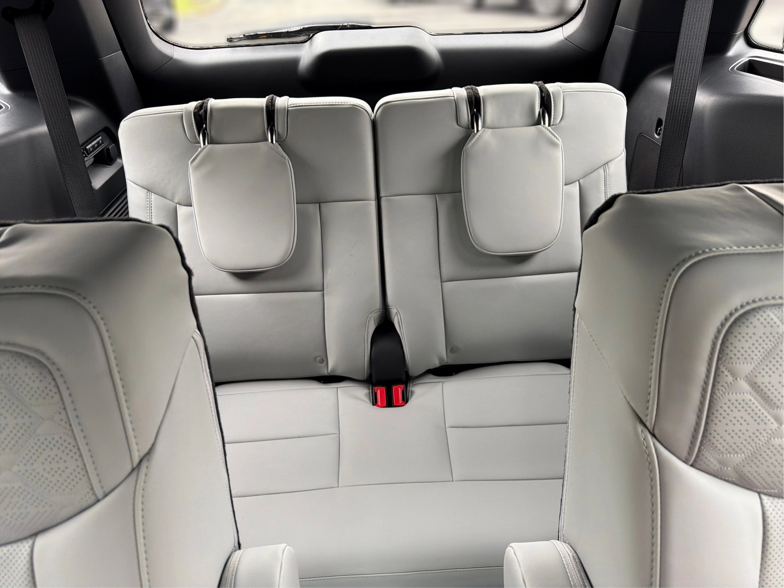 New 2027 Ford Explorer Platinum w/ LUX Leather Package AWD/4WD image 31