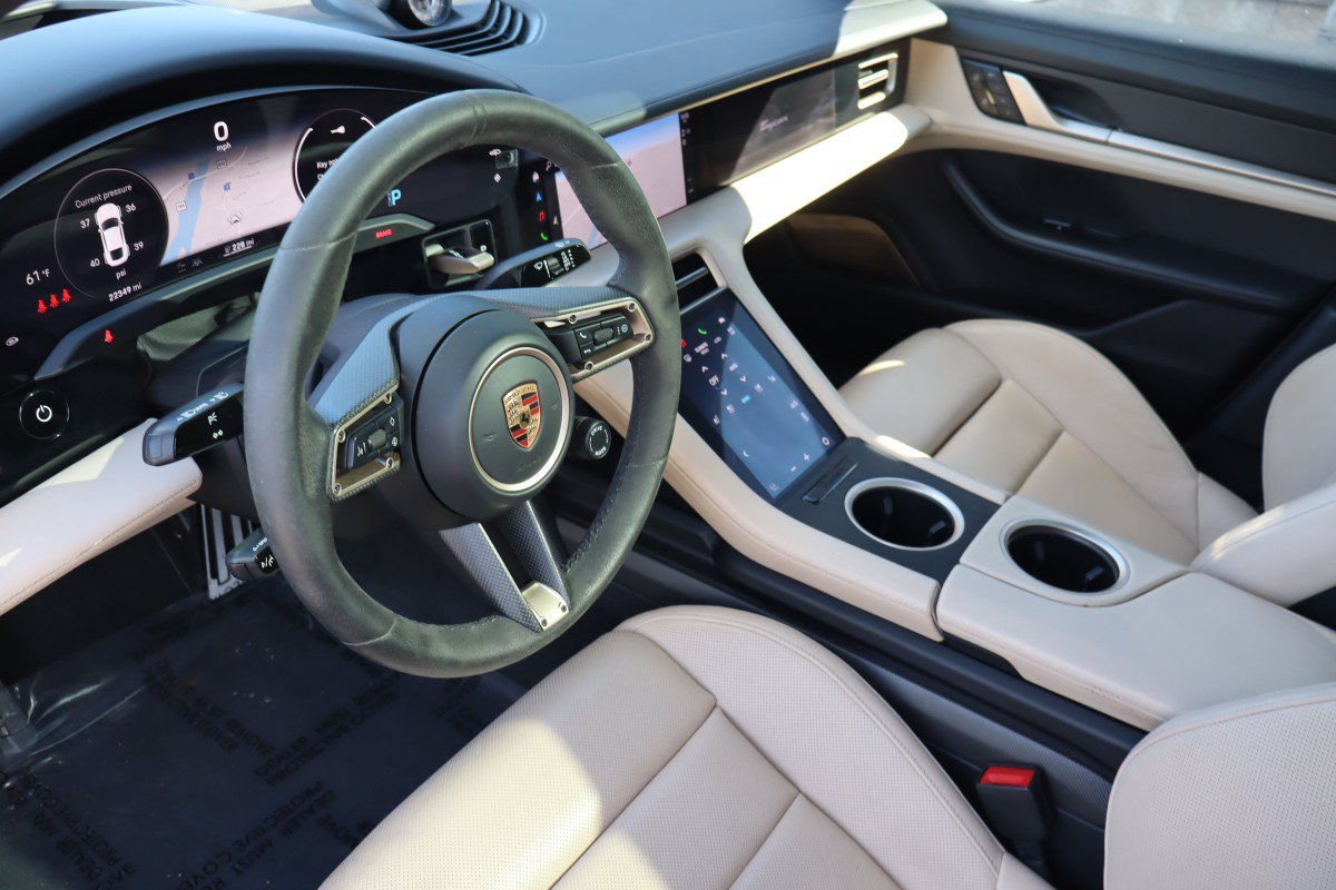 Used 2022 Porsche Taycan Turbo S AWD/4WD image 9