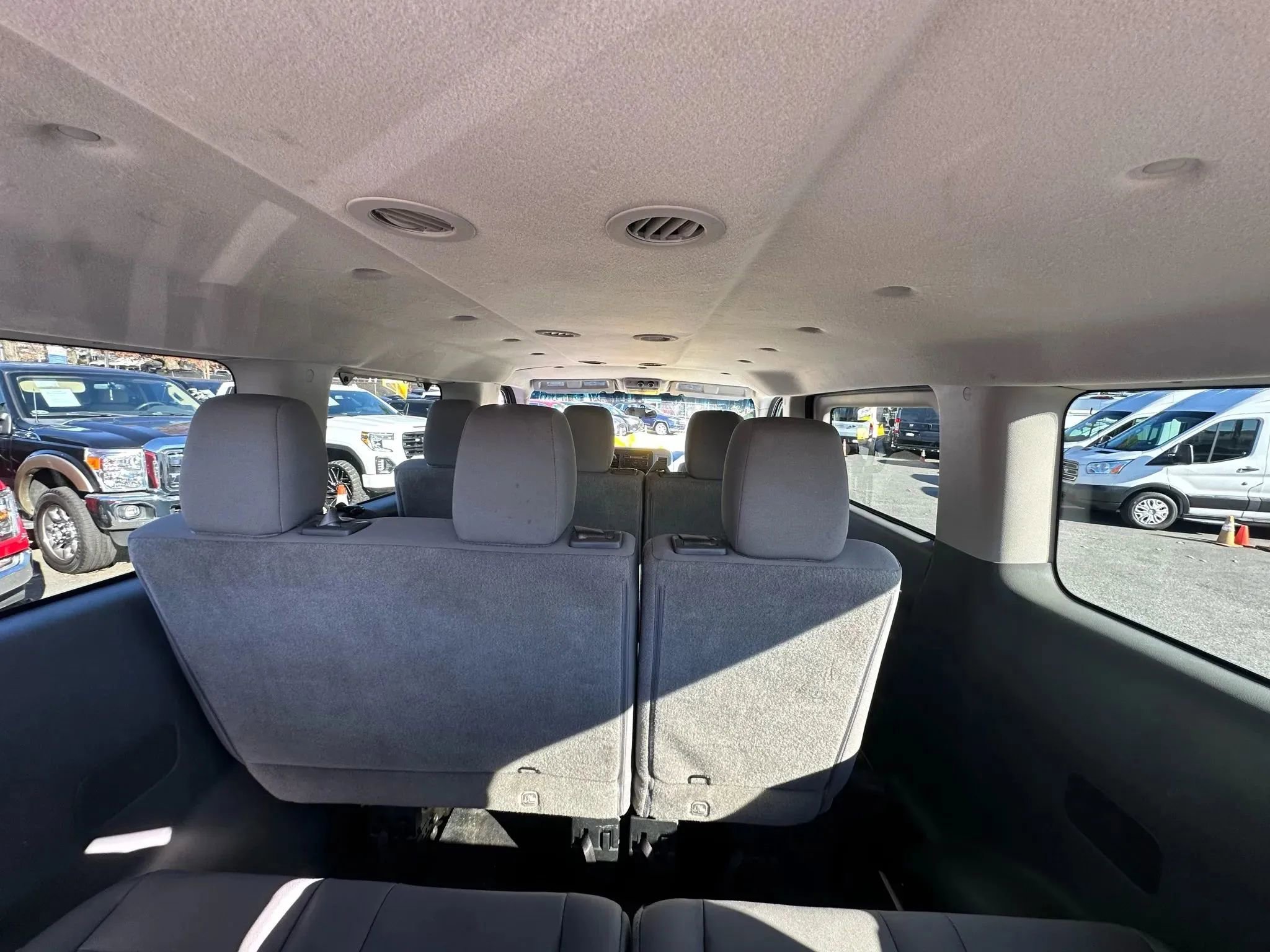 Used 2016 Nissan NV 3500 S image 18
