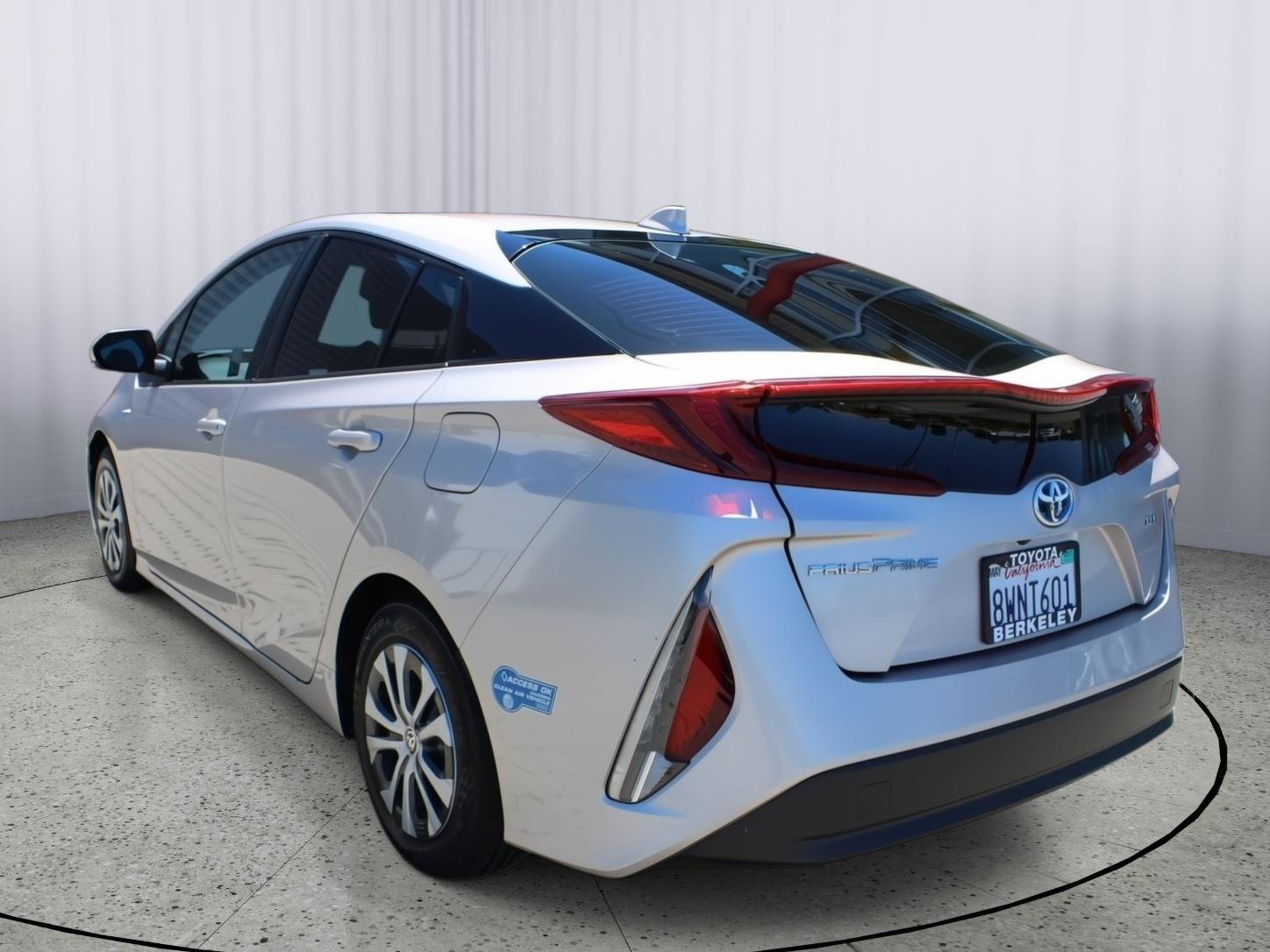 Used 2021 Toyota Prius Prime XLE FWD image 6
