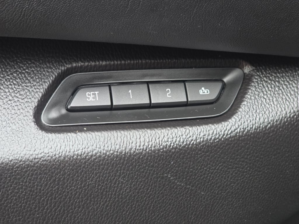 Used 2017 Cadillac Escalade Premium Luxury AWD/4WD image 30
