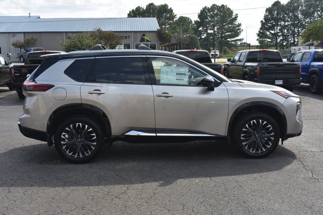 New 2026 Nissan Rogue Platinum w/ Platinum Premium Package AWD/4WD image 4