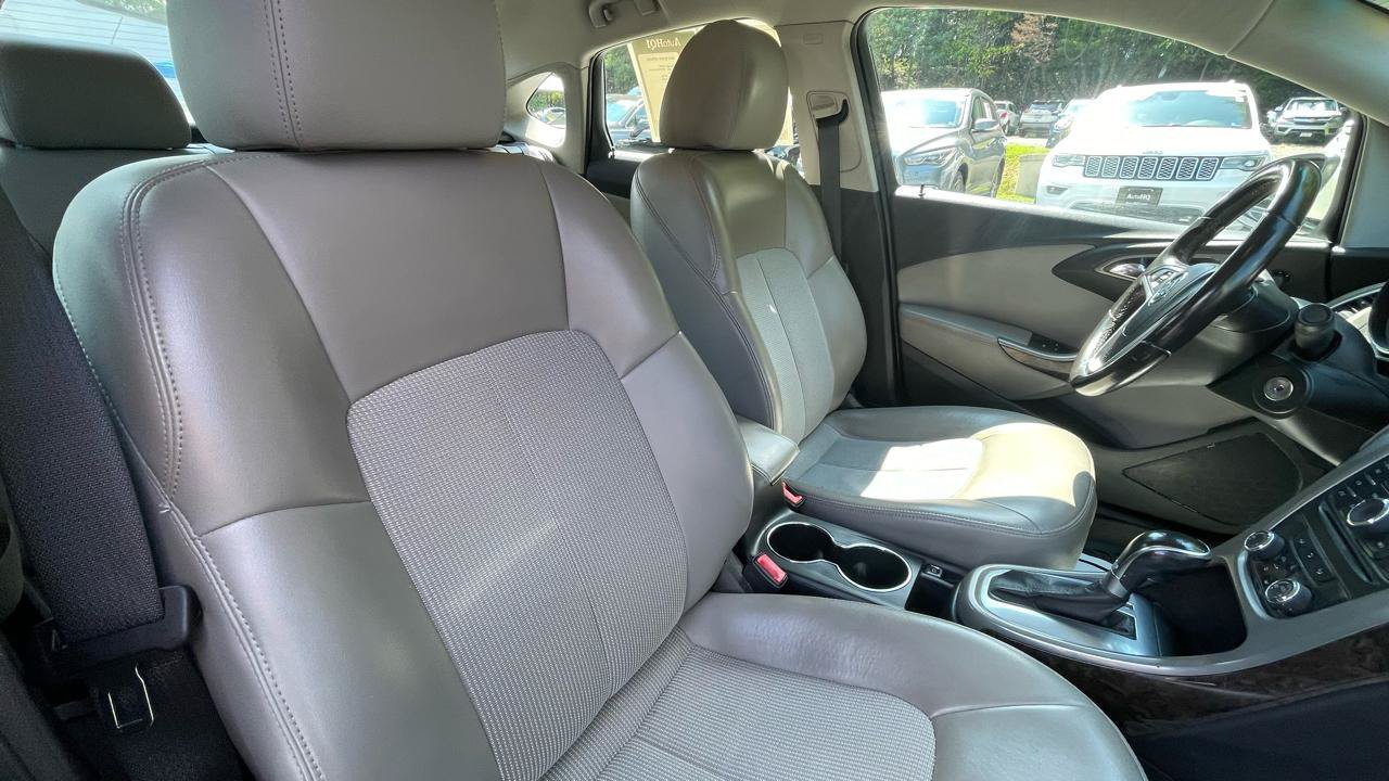 Used 2012 Buick Verano FWD image 28