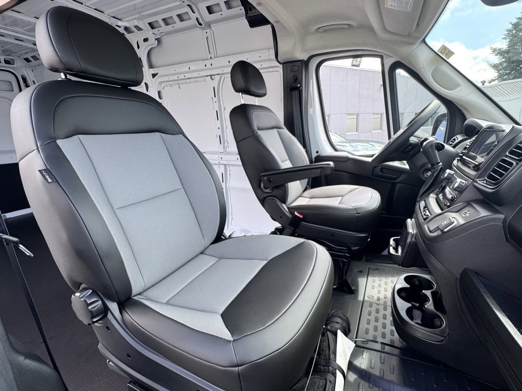 New 2024 RAM ProMaster 2500 w/ Convenience Group image 19