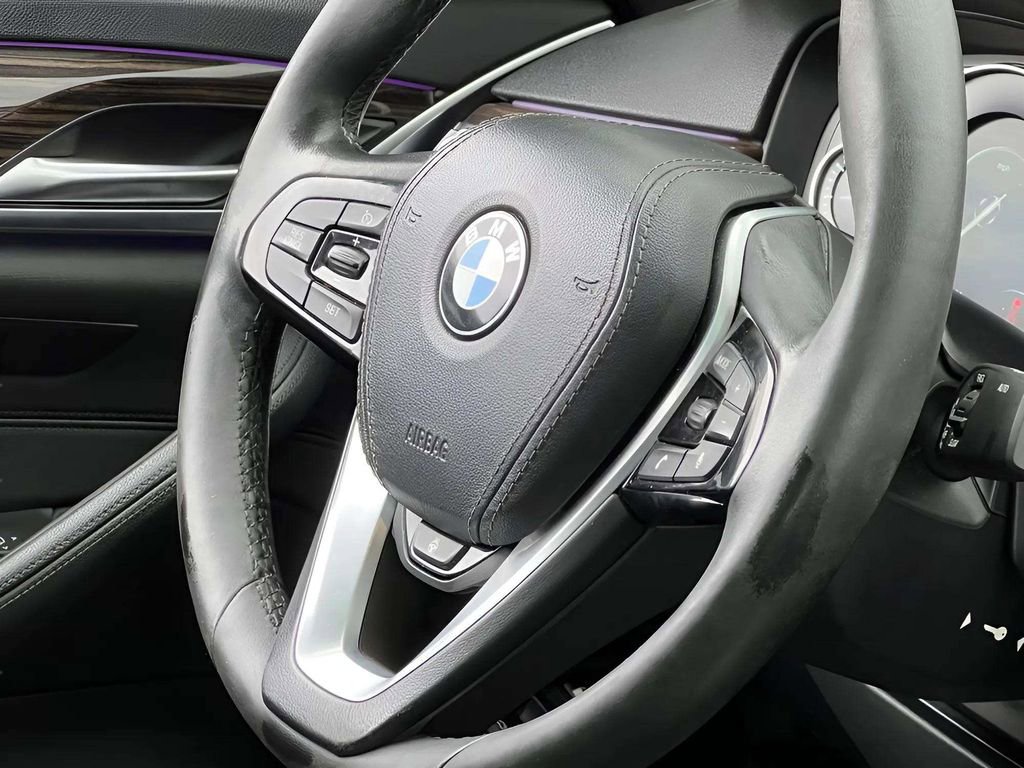 Used 2018 BMW 530e xDrive image 19