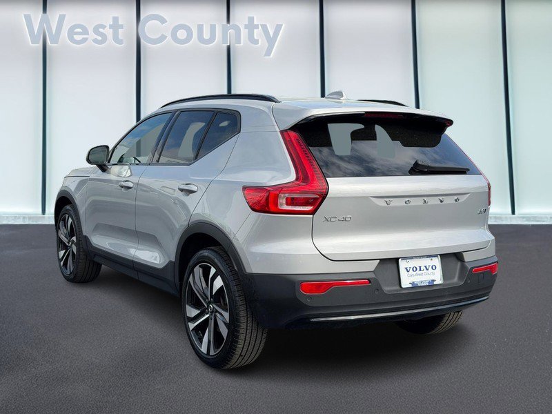 Certified 2023 Volvo XC40 B5 Ultimate w/ Protection Package Premier AWD/4WD image 7