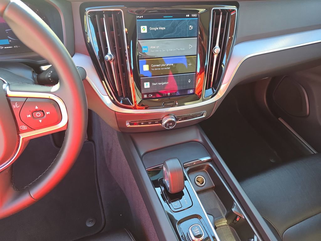 Certified 2024 Volvo S60 B5 Core image 32