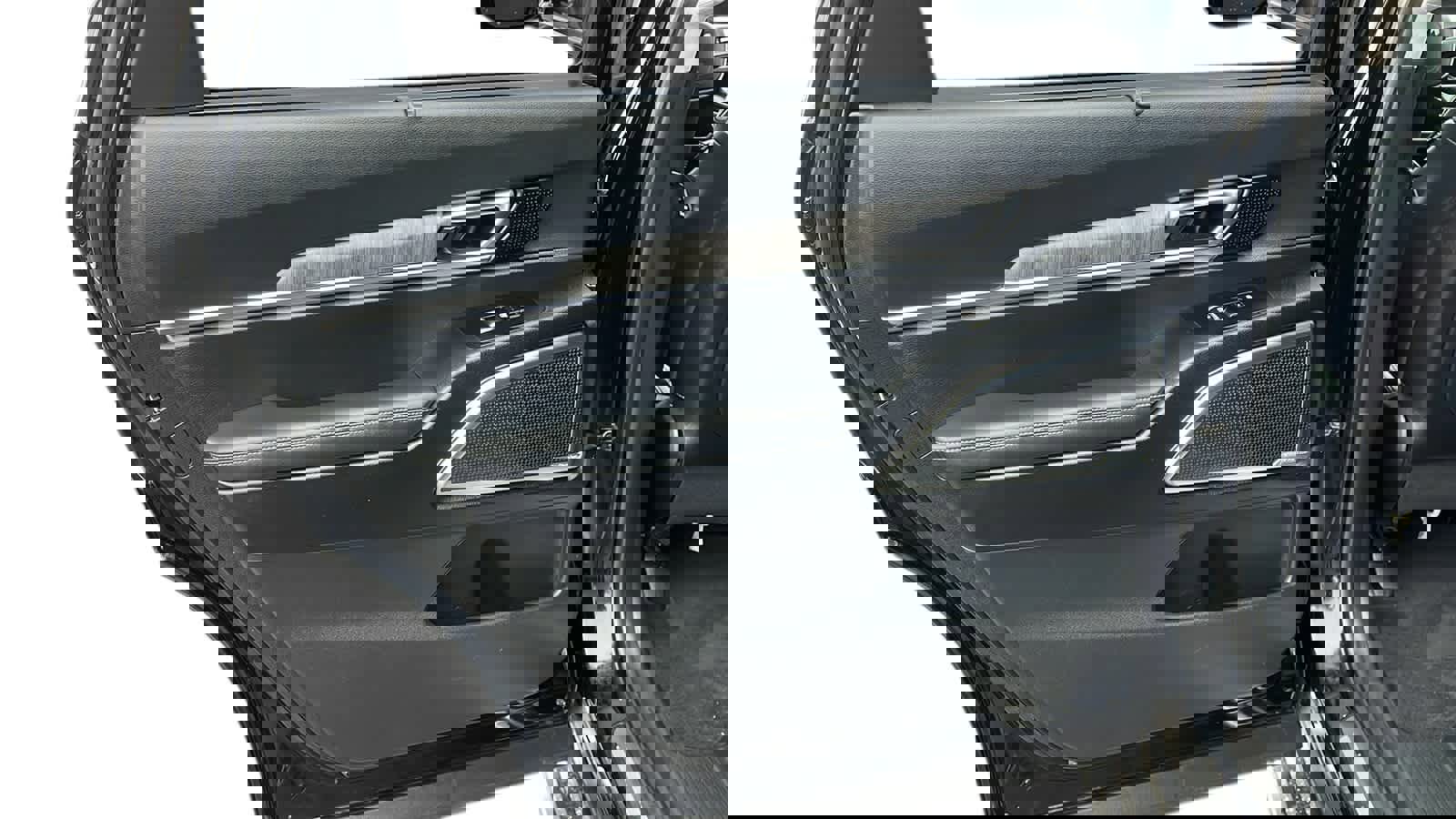 Used 2024 Kia Telluride SX Prestige w/ Towing Package image 26