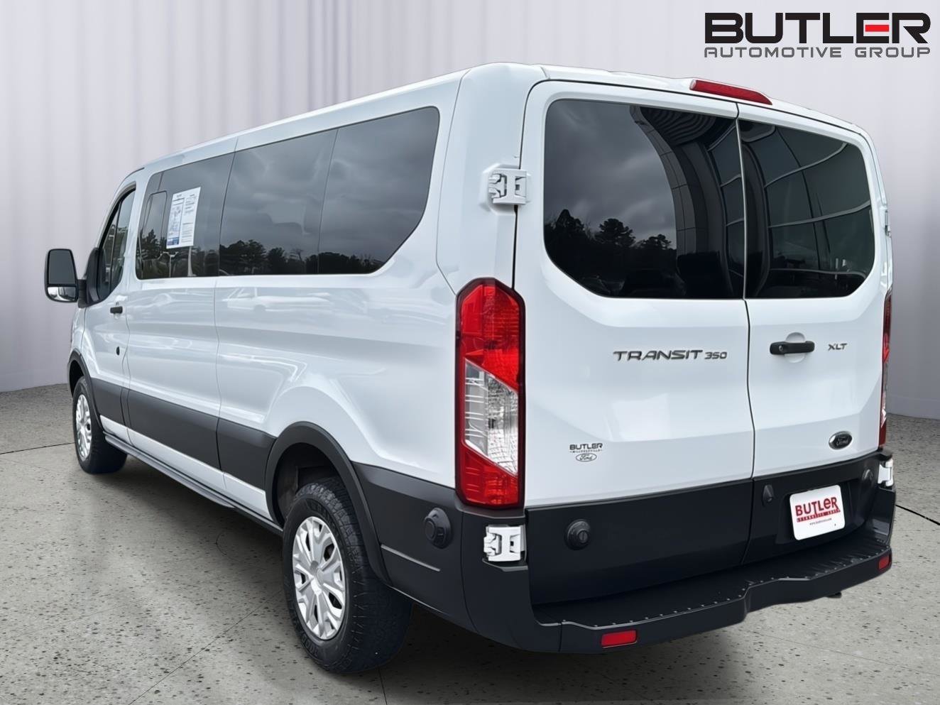 Used 2019 Ford Transit 350 XLT RWD image 3