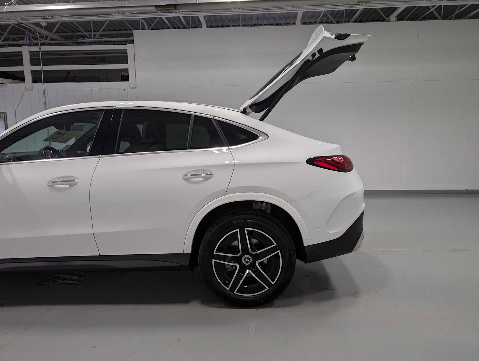 New 2026 Mercedes-Benz GLC 300 4MATIC image 9