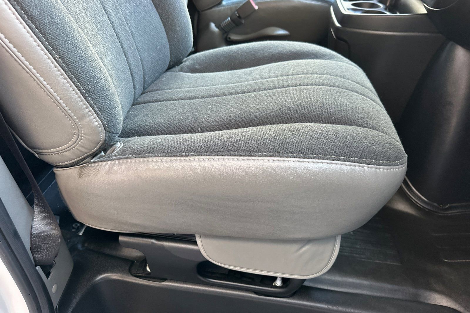 Certified 2024 Chevrolet Express 2500 w/ Driver Convenience Package image 19