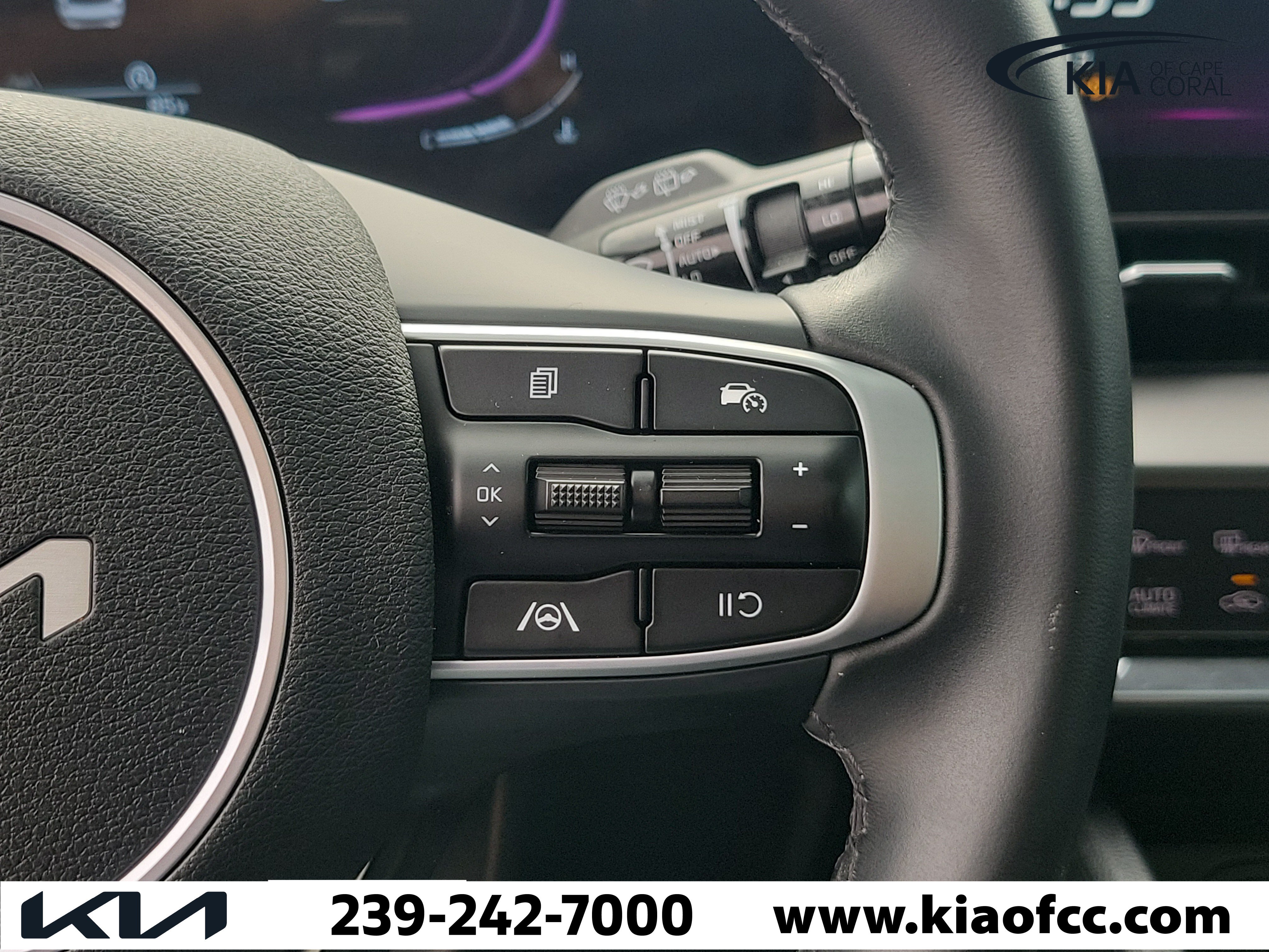 Certified 2025 Kia Sportage EX w/ Premium Package FWD image 26