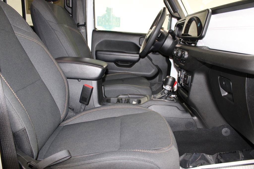 Used 2024 Jeep Wrangler Sport S image 26