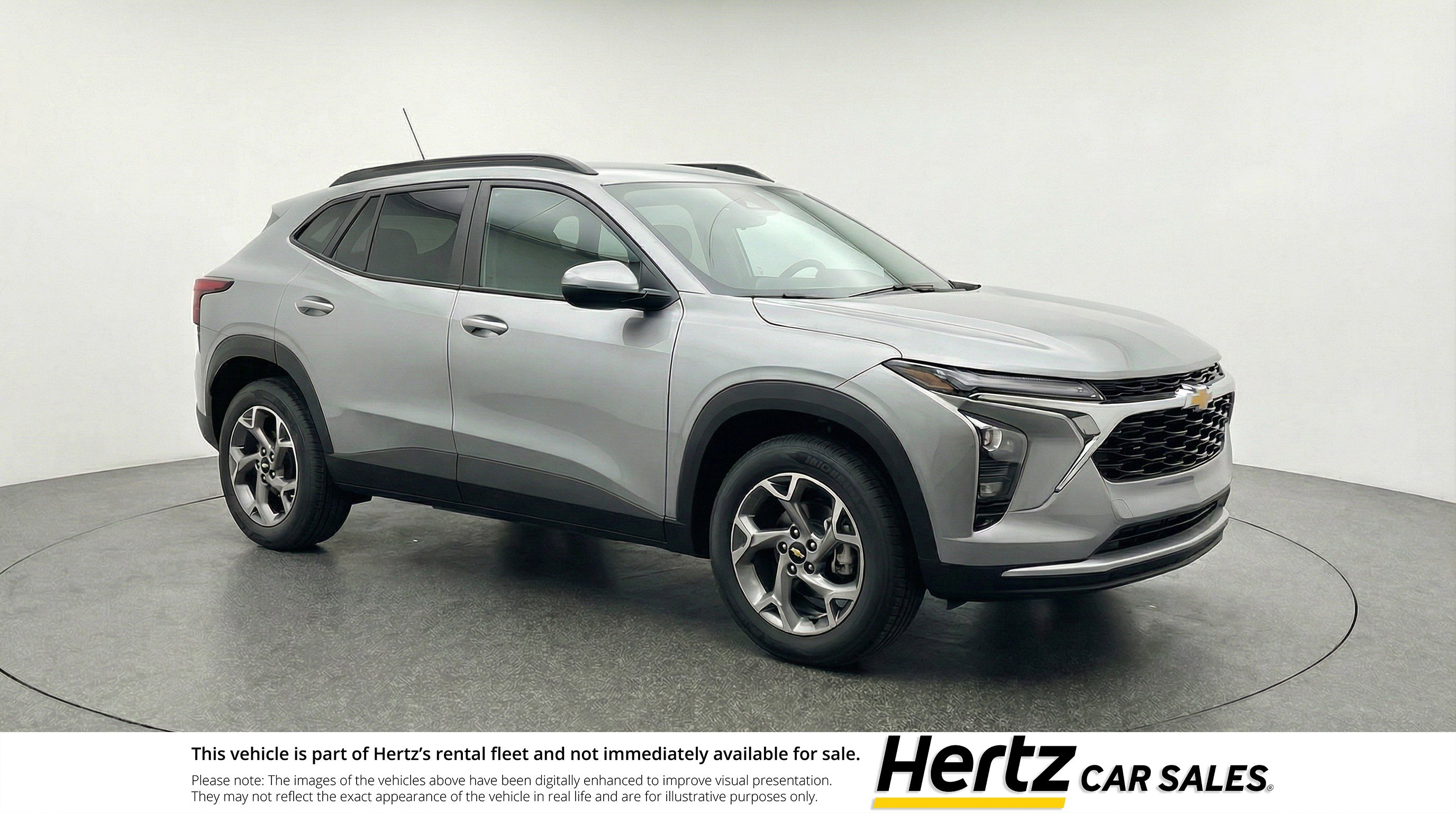 Used 2025 Chevrolet Trax LT FWD image 1
