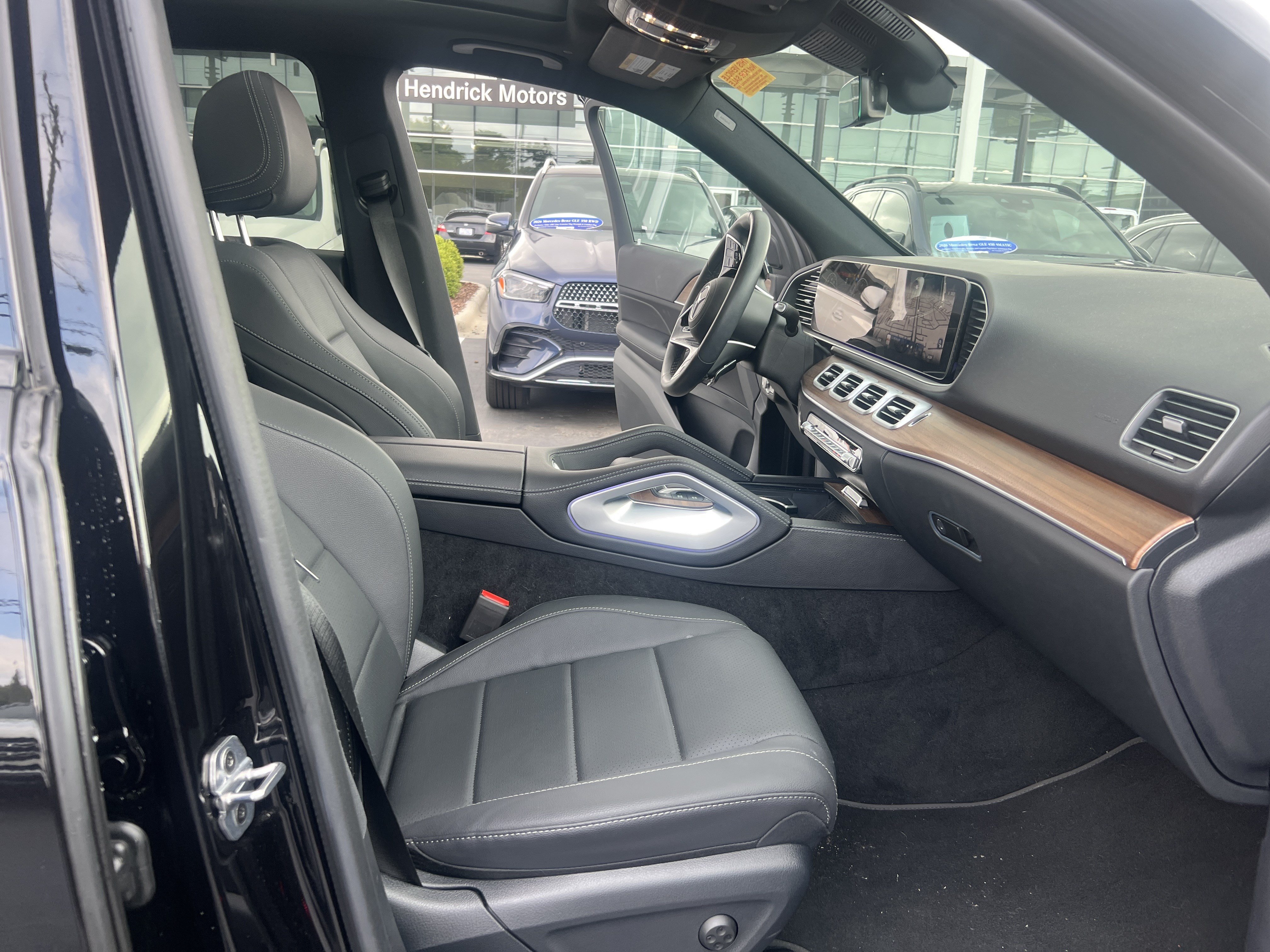 Certified 2025 Mercedes-Benz GLE 450 4MATIC image 36