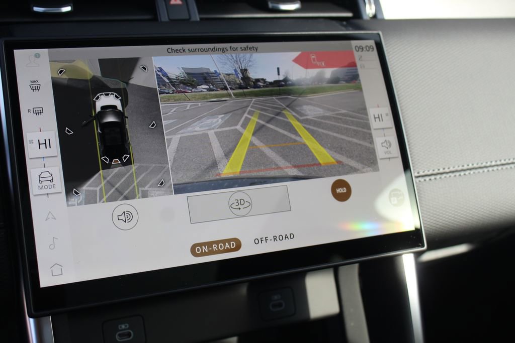 New 2026 Land Rover Discovery Sport Landmark image 19