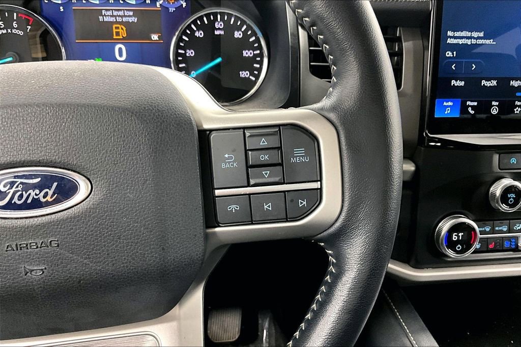 Used 2023 Ford Expedition XLT image 24