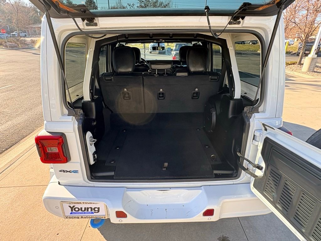 Used 2022 Jeep Wrangler Unlimited Sahara image 15