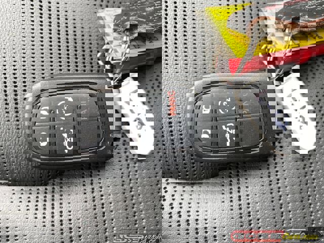 Used 2020 Jeep Cherokee Limited image 29