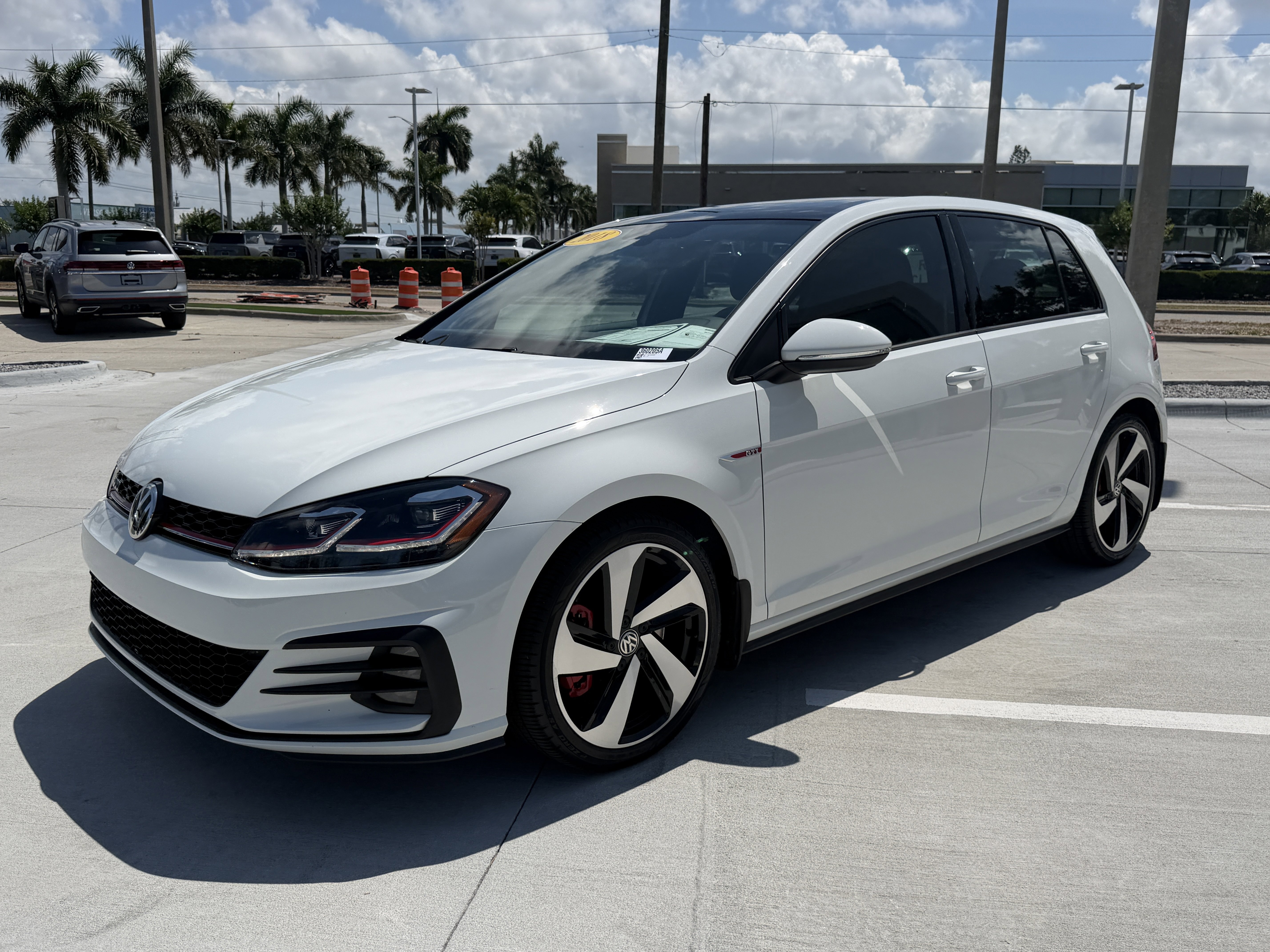 Used 2018 Volkswagen GTI SE FWD image 7