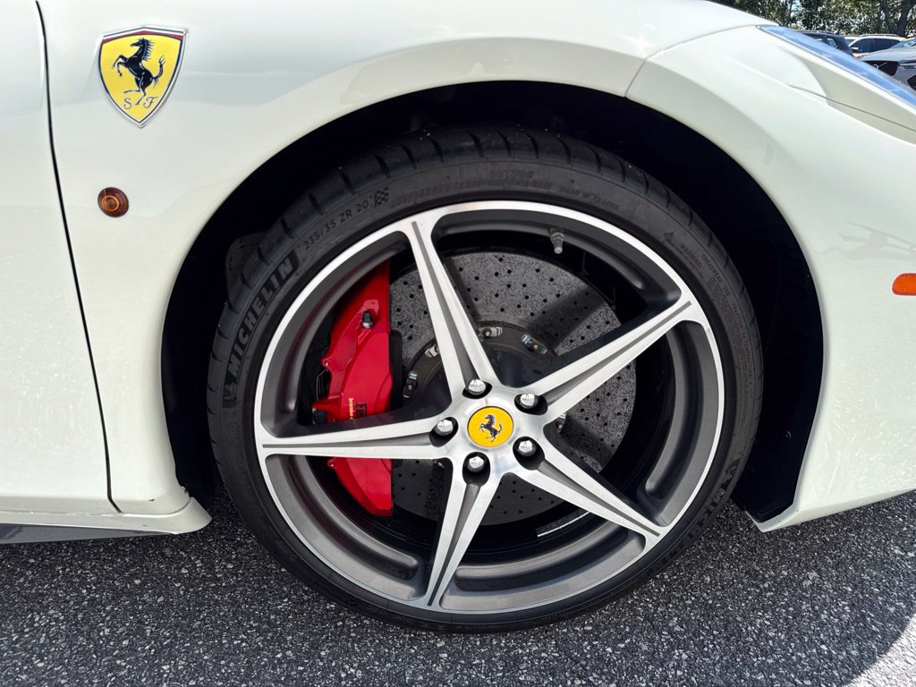 Used 2015 Ferrari 458 Spider RWD image 22