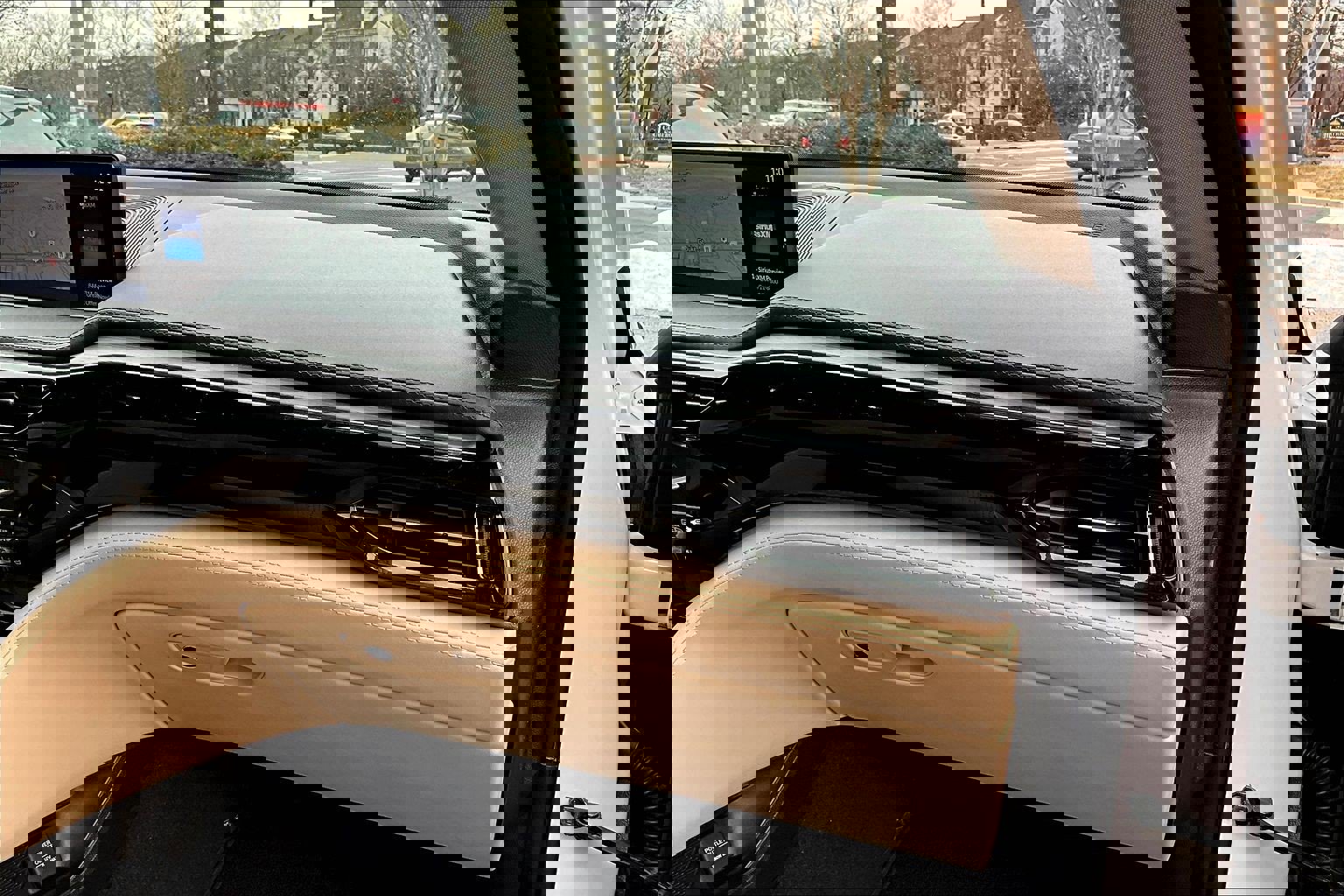 Used 2024 Acura MDX SH-AWD w/ Advance Package image 16