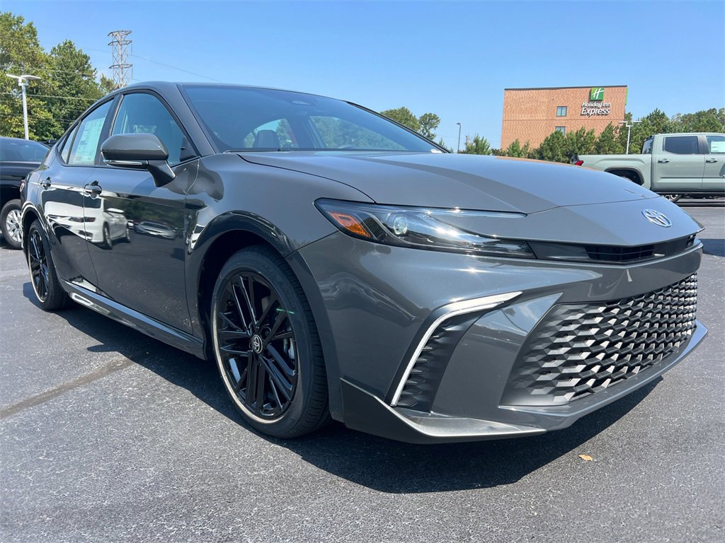 New 2026 Toyota Camry SE image 1