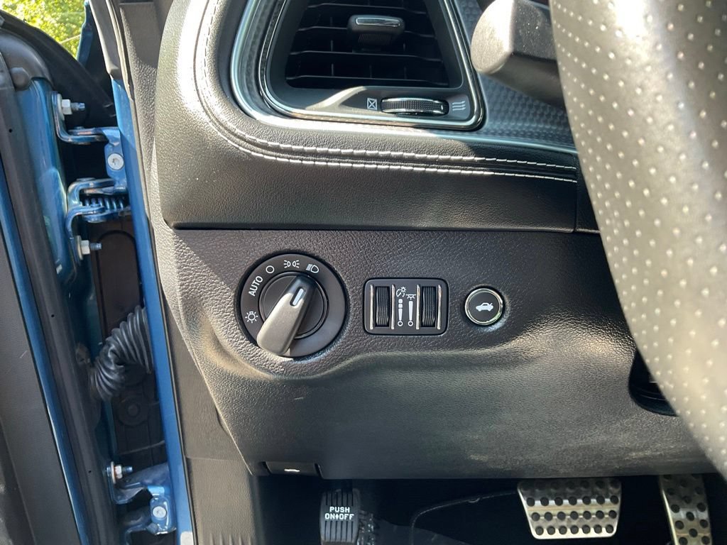 Used 2021 Dodge Challenger SRT Hellcat w/ Plus Package RWD image 13