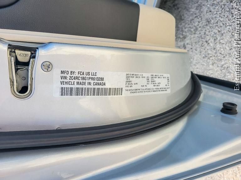 Certified 2023 Chrysler Pacifica Touring-L FWD image 31