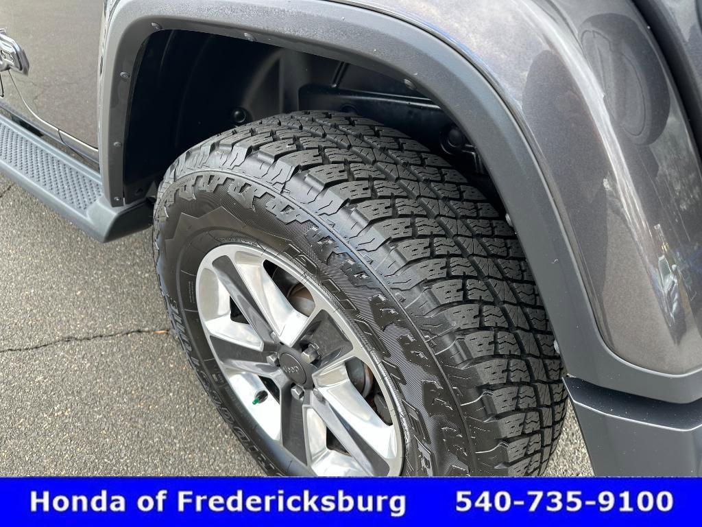 Used 2020 Jeep Wrangler Unlimited Sahara image 14