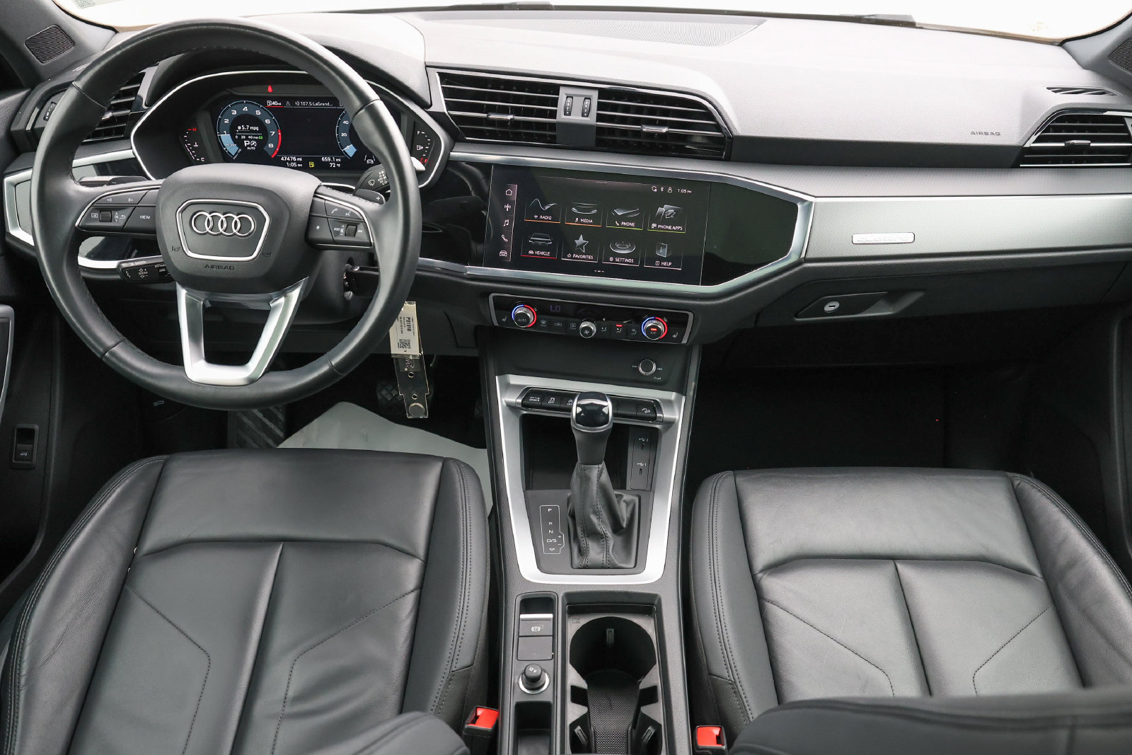 Used 2025 Audi Q3 2.0T Premium AWD/4WD image 2