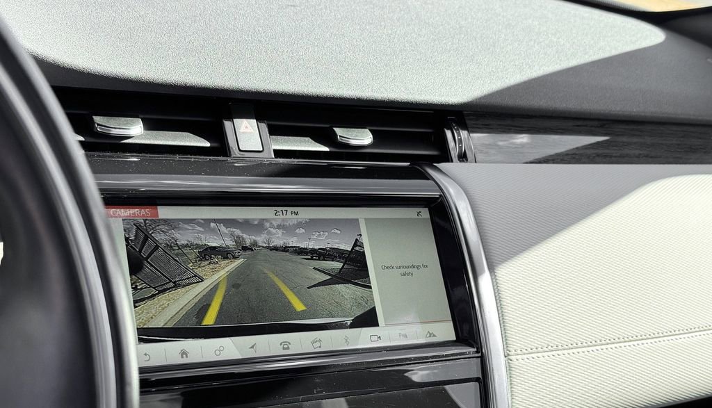 Used 2020 Land Rover Discovery Sport S R-Dynamic image 22
