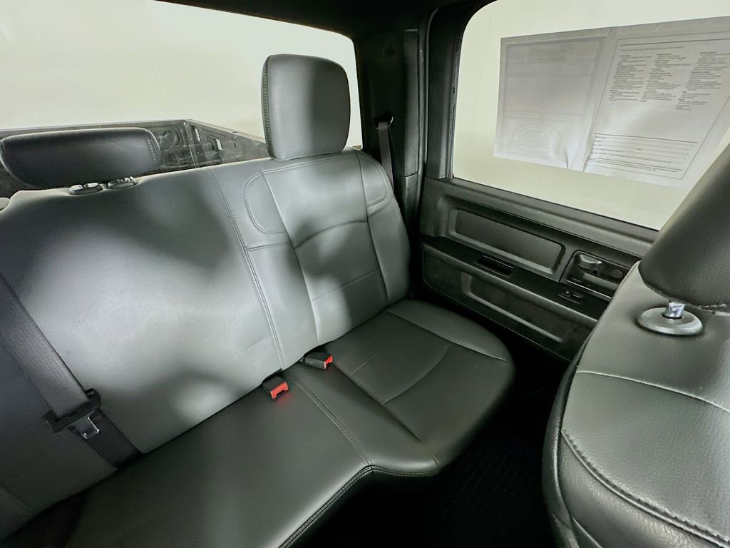 Used 2022 RAM 2500 Tradesman w/ Chrome Appearance Group AWD/4WD image 14