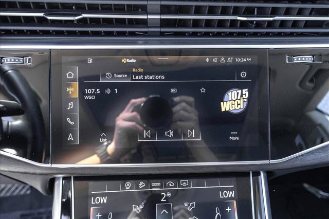 Used 2022 Audi Q8 Premium AWD/4WD image 16