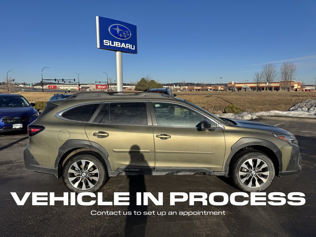 Used 2025 Subaru Outback Limited image 2