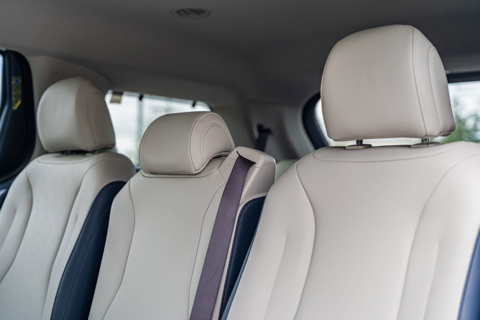 New 2026 Kia Carnival EX image 14