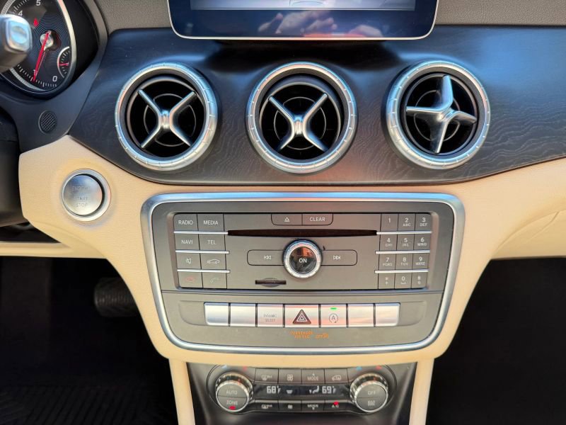 Used 2017 Mercedes-Benz CLA 250 image 21